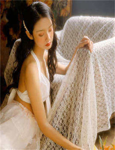 嫩模李丽莎1分37秒在线观看